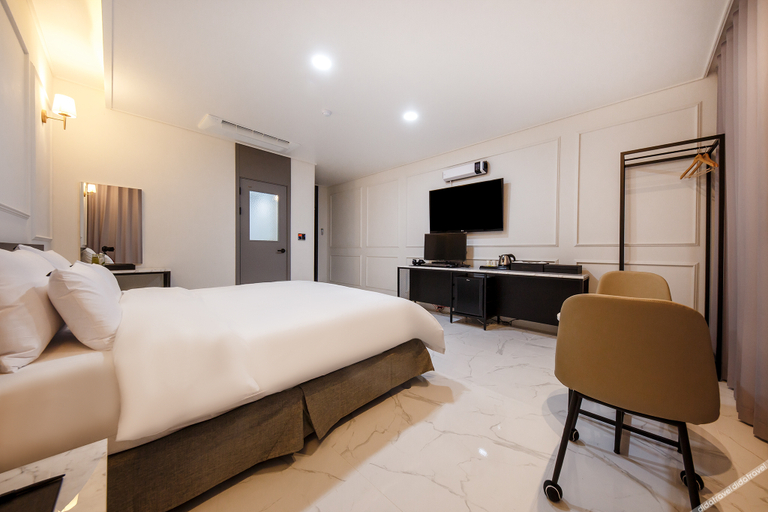 Bedroom 2, Mokpo Hotel The City, Muan