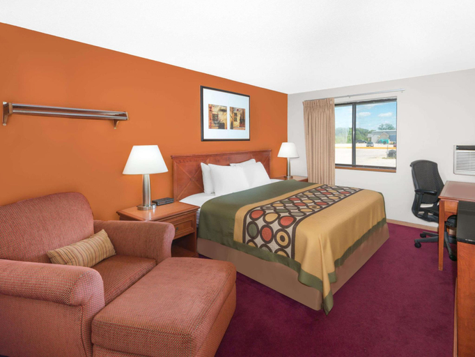 Bedroom 5, Super 8 By Wyndham Algona, Kossuth