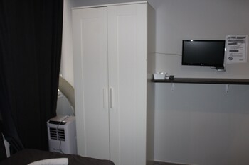 Others 4, Hostal B&C BCN, Barcelona