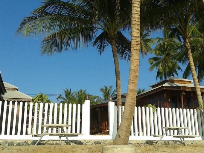 Exterior & Views 1, S.N. Plytorn Beach Hotel, Sichon