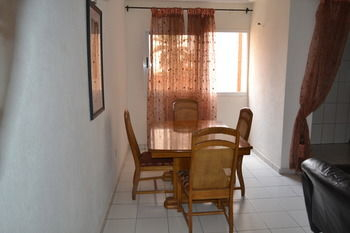 Others 2, Meumi Residence, Mfoundi