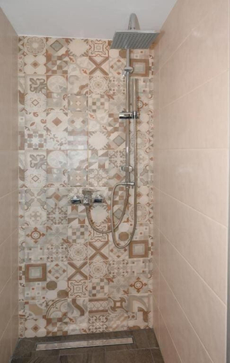 Bathroom 3, Elida Inn Near ATH Airport, Attica