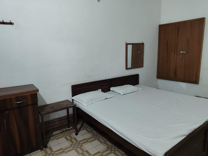 1, Meera Bhavan, Mathura