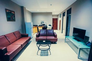 Others 4, Boulevard Suites, Kampala