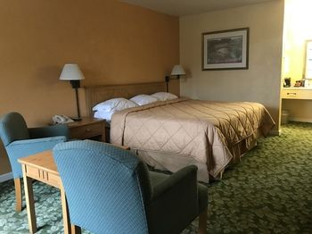 Others 5, Seven Hills Suites, Leon