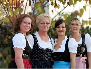 Others 5, Hotel Neuwirt, Freising