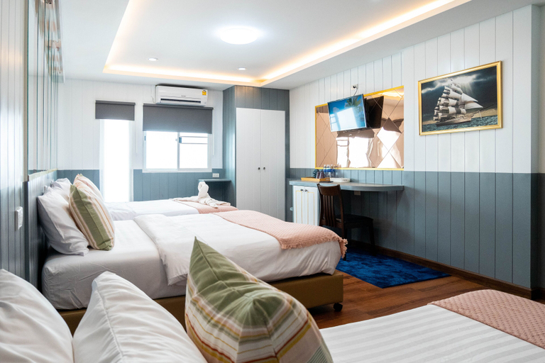 Others 2, Usman Halal Home, Khlong Toey