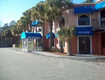 Hotel Front 3, Knights Inn And Suites Havelock, Craven