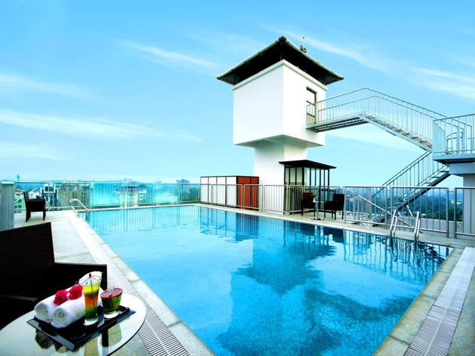 Sport & Beauty, Chrysoberyl Hotel And Convention Centre , Kottayam