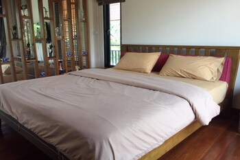 Others 5, The Organery Retreat, Muak Lek