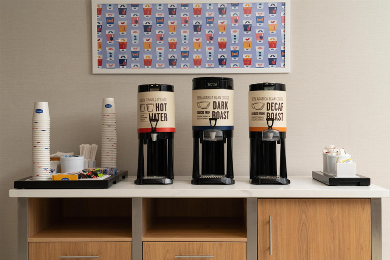Food & Drinks 5, Hampton Inn by Hilton Hopewell Fort Lee, Hopewell