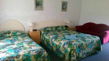Others 5, The Nambucca Motel, Nambucca