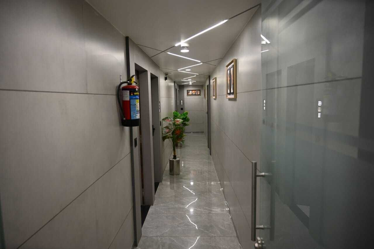Public Area 2, HOTEL SKY GOLD, Gandhinagar
