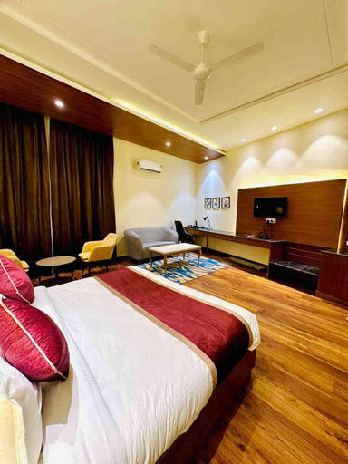 Room 3, DREAMZ INN & SUITE, Sahibzada Ajit Singh Nagar