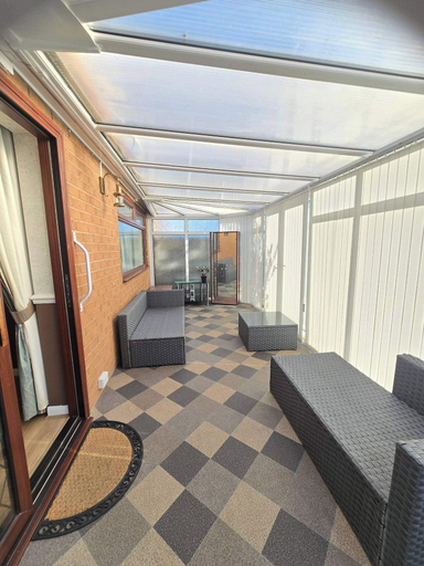 Terrace/patio 3, Sleeps 6 - St Helens - 50 Mins to Peak District, Saint Helens