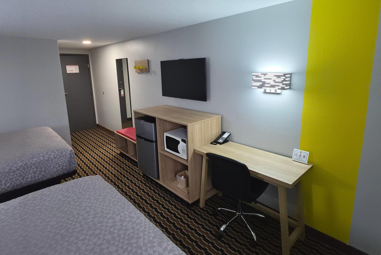 Others 5, Super 8 by Wyndham Yankton, Yankton