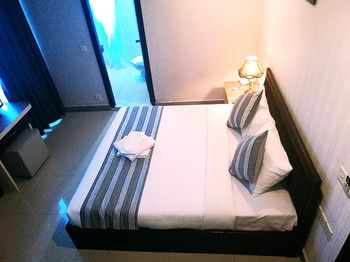 Others 4, Leaph Sokhak Hotel, Phnom Penh