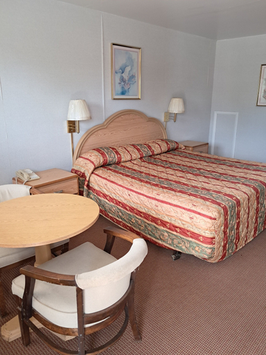 Bedroom 5, Relax Inn, Greenbrier