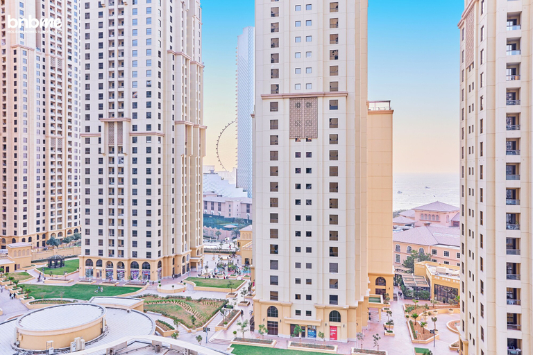 Exterior & Views 2, bnbme - Murjan 5 - 3BR & Maid Room, Dubai