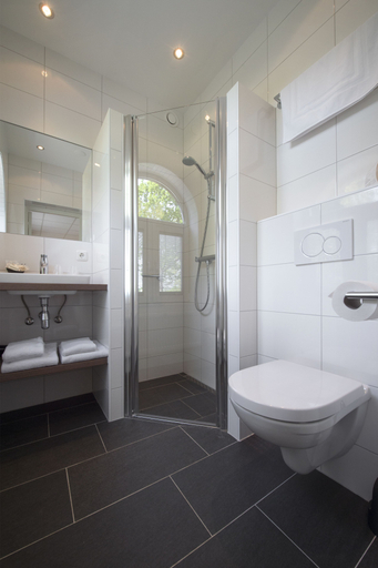 Bathroom 4, Hotel Restaurant in den Hoof, Maastricht