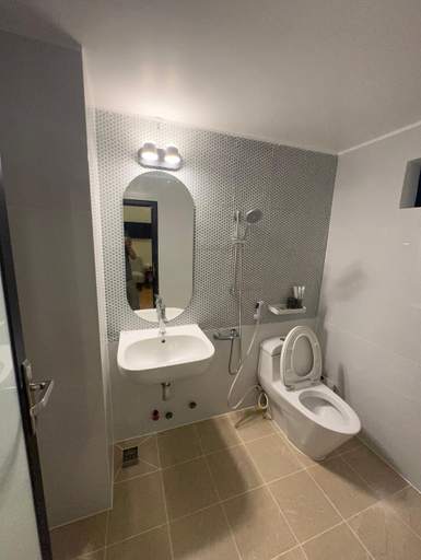 Bathroom 5, Hotel Hai Thanh, Bình Thạnh
