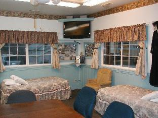 Others 5, Mrs. Anderson's Lodging, Chelan