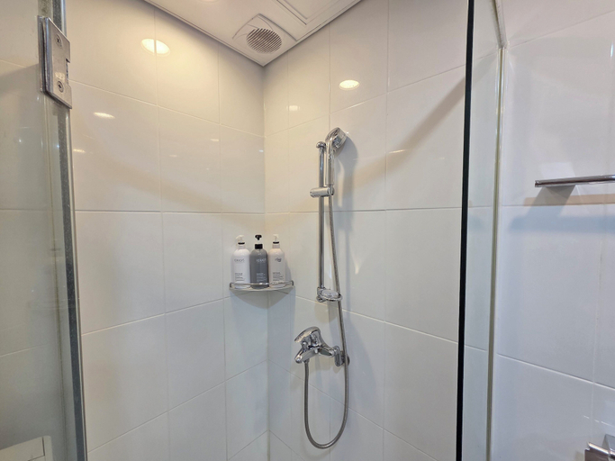 Bathroom 3, Incheon Airport Line Guest House, Jung