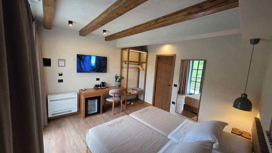 Bedroom 3, Cumaku Boutique Hotel & Spa, Gjirokastrës