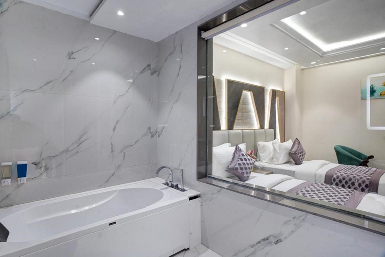 Bathroom 4, Hotel Gold The Prime, Delhi