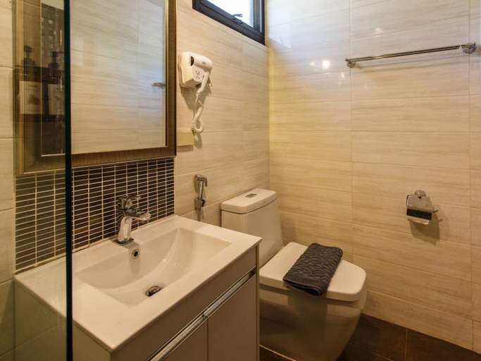 Bathroom 3, メイカンポンのストリームハウス, K. Mae On