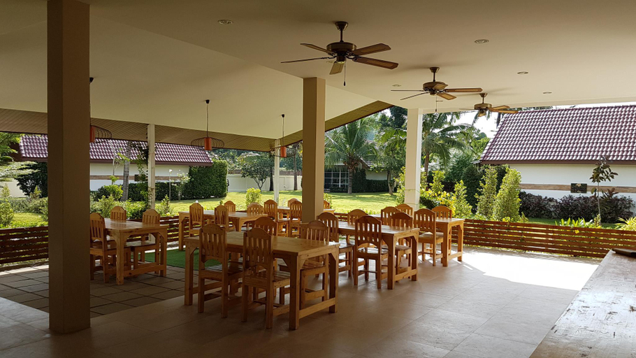 Food & Drinks 5, The Hillside Pranburi Resort, Pran Buri