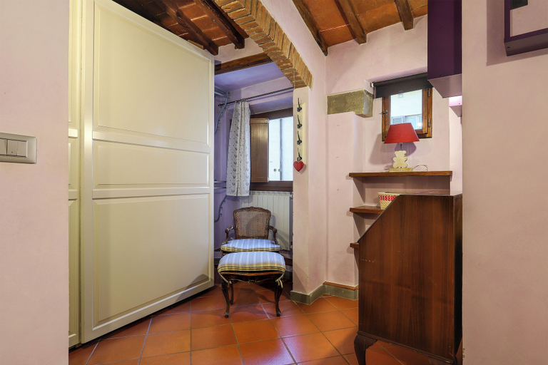 Others 5, 2 Bedroom Apartment with Terrace, Florence