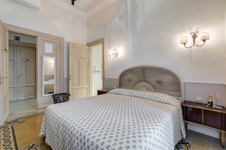 Bedroom 3, Rome Charming Suites, Rome