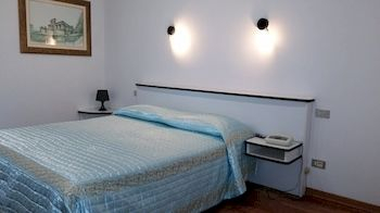 Others 5, Le Colombelle, Padua