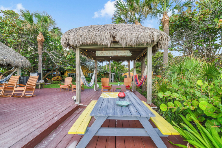 Interior 3, Beach & Resort Access - Pets, Games & Fire Pit, Brevard