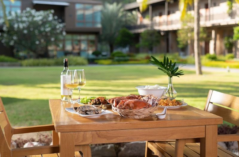 Food & Drinks 5, La Isla Pranburi Beach Resort, K. Sam Roi Yot