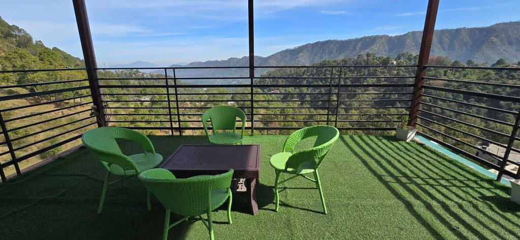 Property grounds 4, Dharvi Kasauli Heavens, Solan
