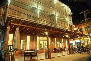 Others 2, Phi Dao Hotel, Pakxe