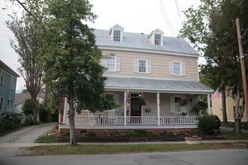 Others 5, The Captains Stay, Craven