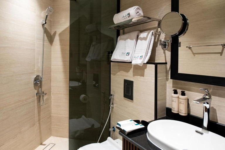 Bathroom, أجنحة لفيف (السلام) - Lafif Apartments (Al-Salam), Al Madinah Al Munawwarah