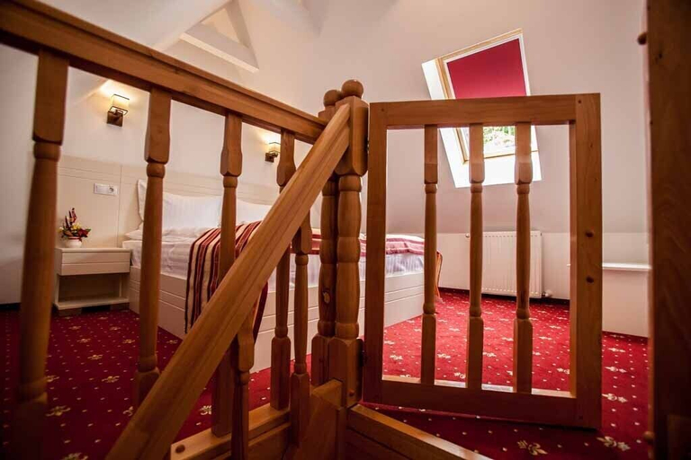 Others 2, Extravagance Hotel, Sighisoara