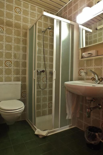 Bathroom 4, Hotel Garni Centro, Mendrisio