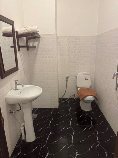 Bathroom 4, Vang Vieng Family Boutique Hotel, Vangvieng