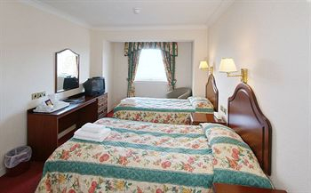 Guestroom 3, Cairn Hotel, West Lothian