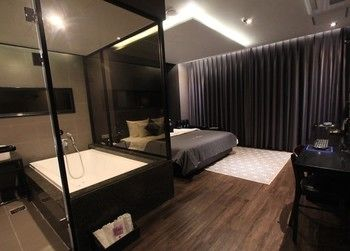Others 5, Hotel Oslo, Busanjin