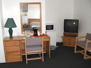 Others 2, Desert Inn, Kern