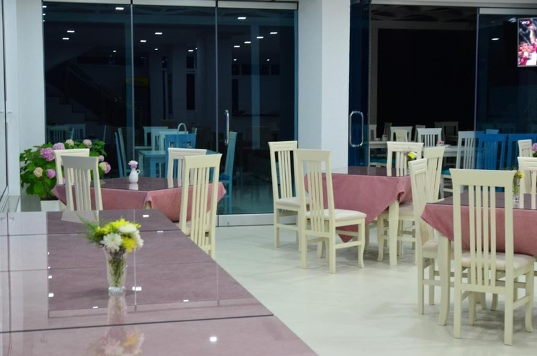 Food & Drinks, VILA e BARDHE, Sarandës