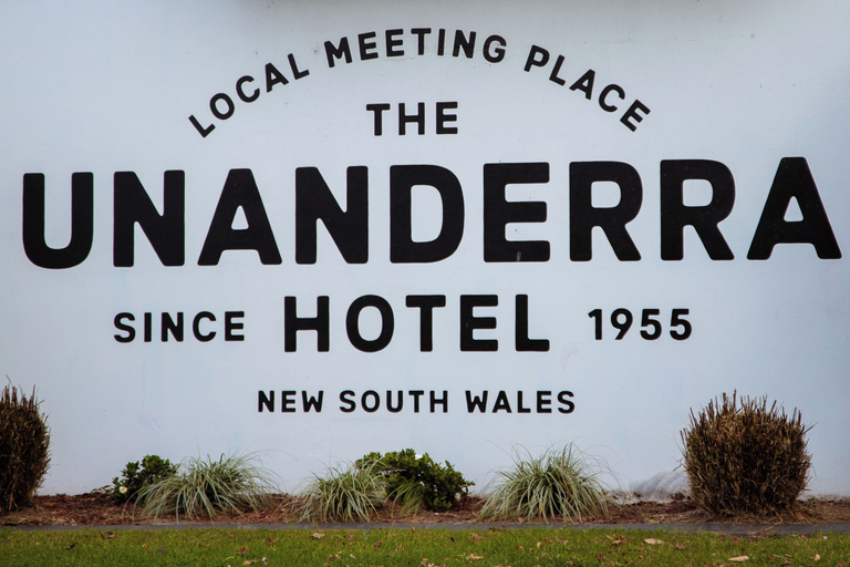 Exterior & Views 2, Unanderra Hotel, Wollongong Bal