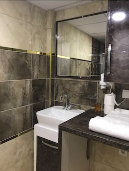 Bathroom Sink, Aydin Kent Suite, Merkez