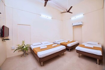 Others 3, Empire Royale Hotel - Hostel, Mumbai City